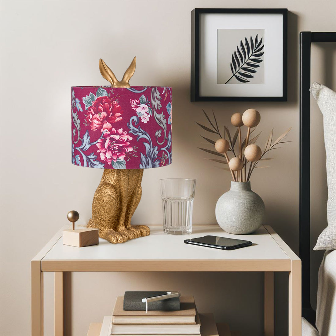 Thistle Rabbit Sitting Table Lamp