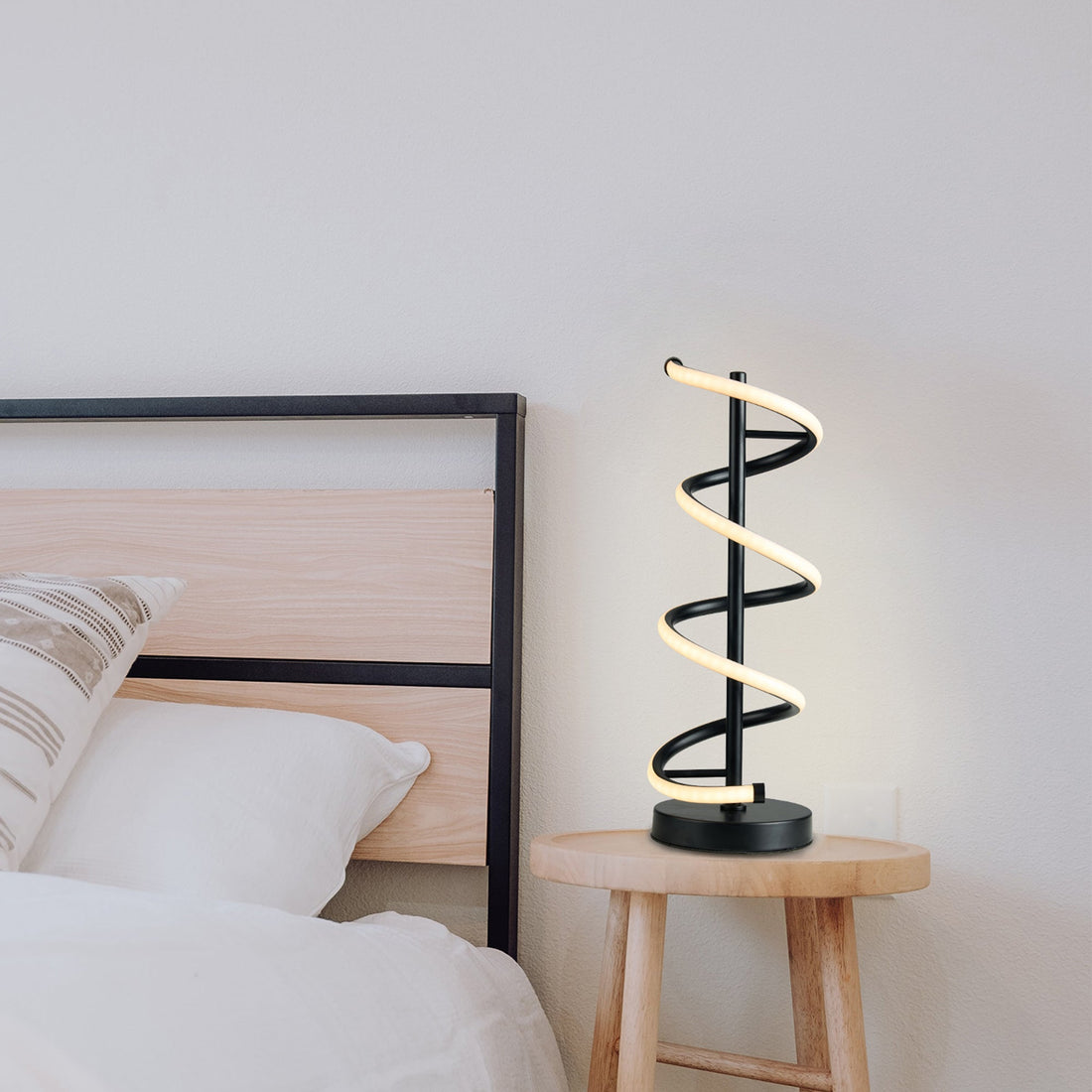 Cirrhi LED Table Lamp - Black